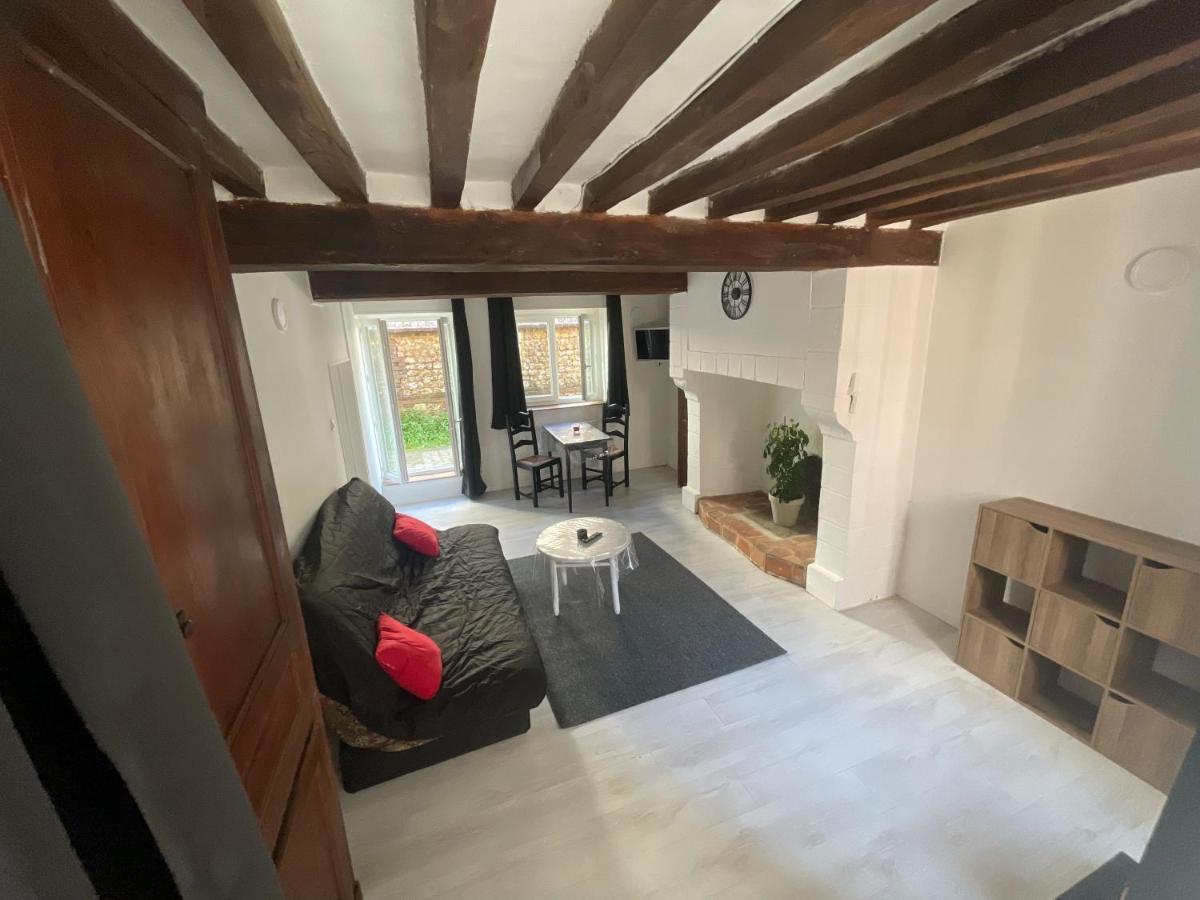 Le Studio Aristide Apartment Pont-Audemer Bagian luar foto