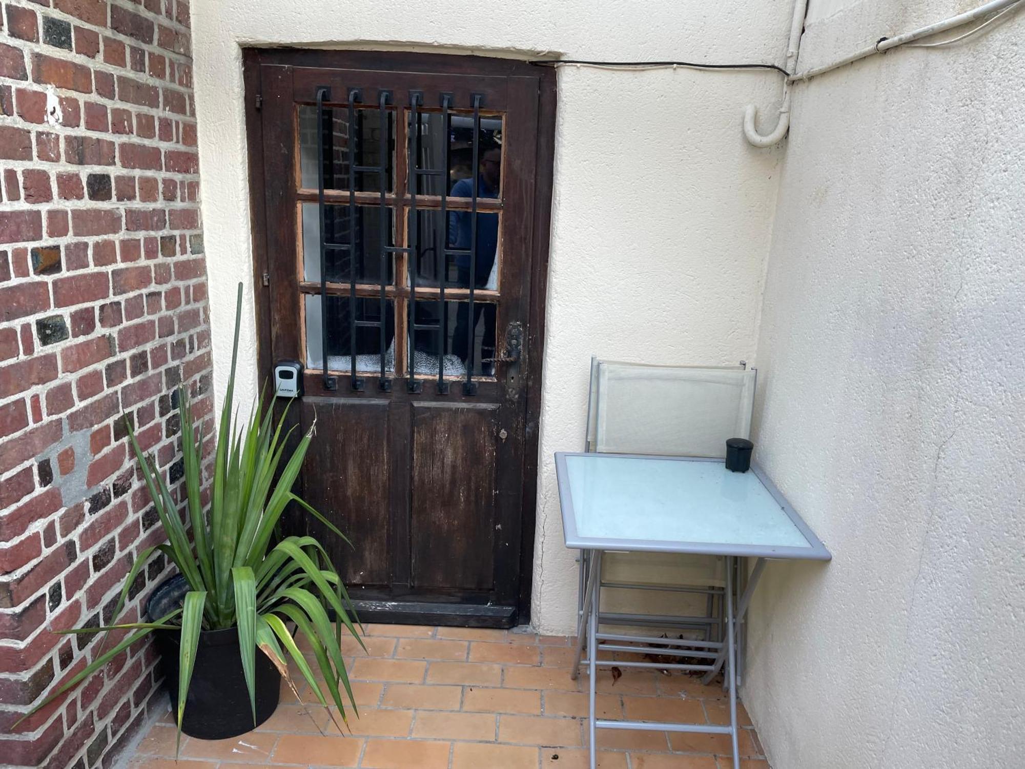 Le Studio Aristide Apartment Pont-Audemer Bagian luar foto